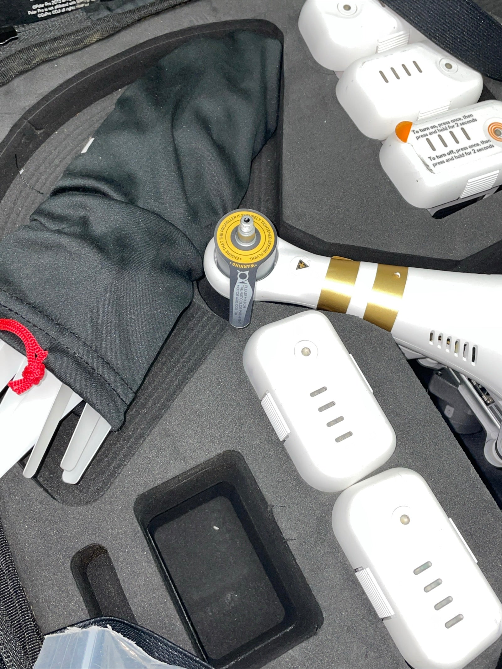 DJI Phantom 3 Professional 4K Drone Bundle- White  +Special Form Fit Case