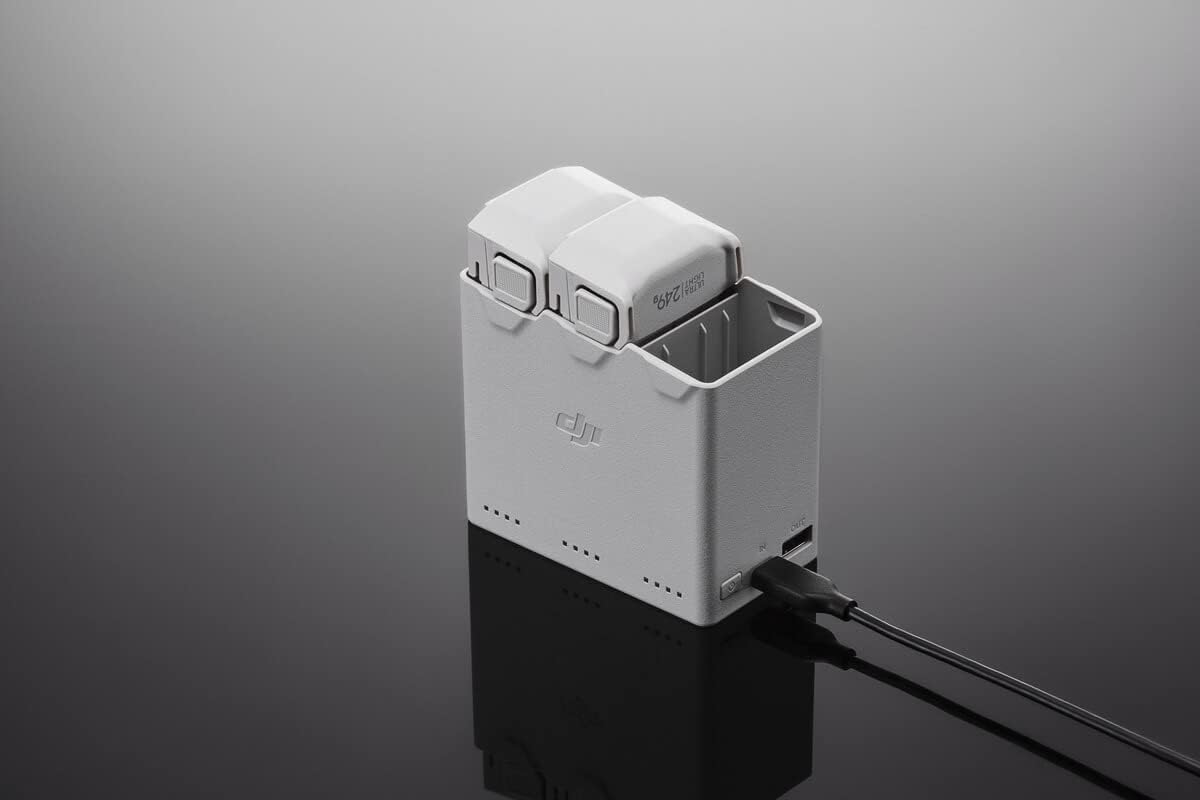 DJI 30W USB-C Two-Way Charging Hub for Mini 3 Pro Batteries, Mobile Power Source and Convenient Battery Storage