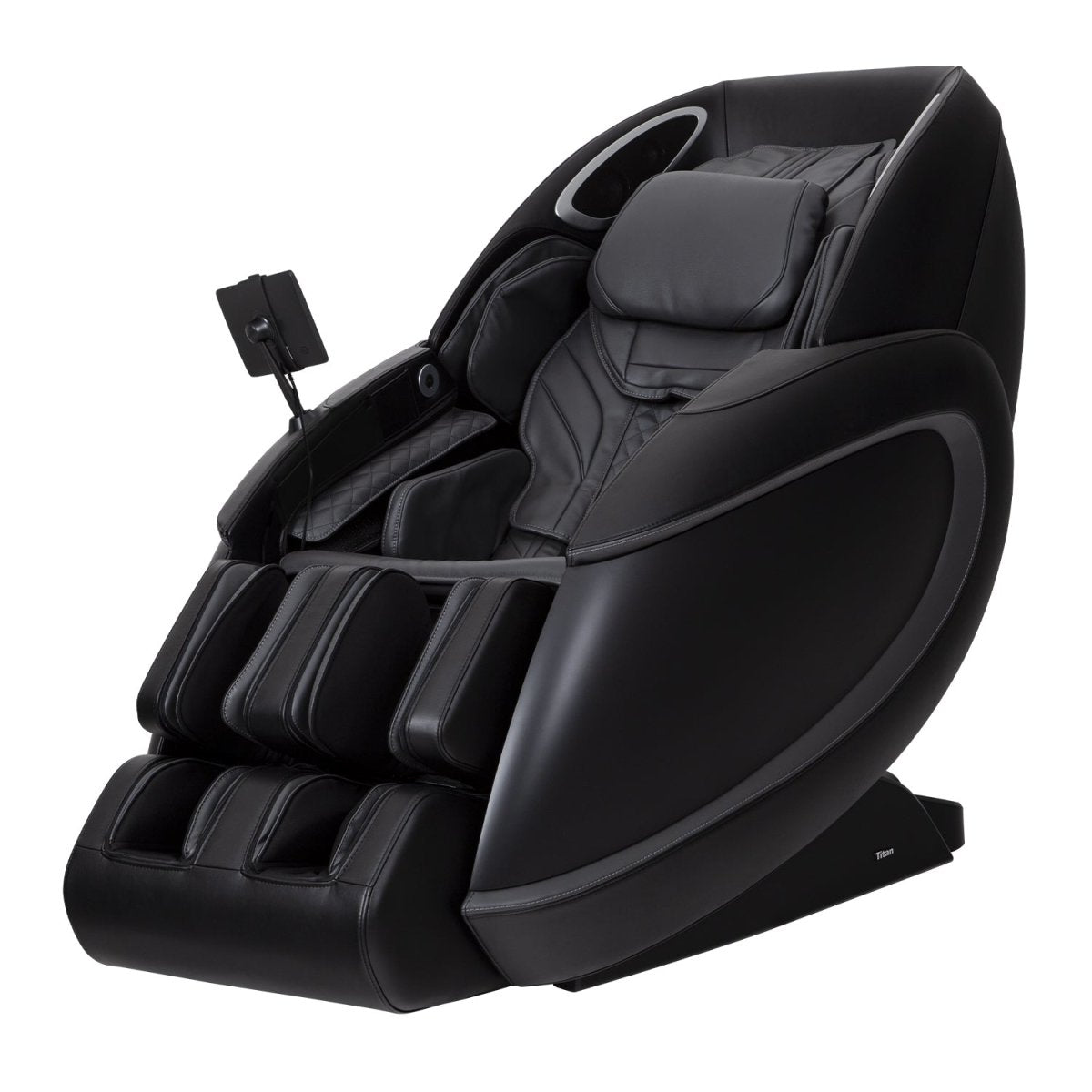 https://cdn.shopify.com/s/files/1/0826/5472/4418/products/titan-premium-fleetwood-ii-black-881516.jpg?v=1694545925